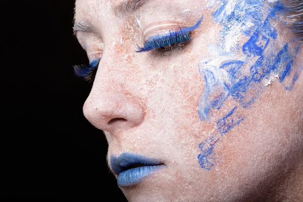 Maquillaje de arte. Hermoso retrato de mujer con maquillaje, primer plano — Foto de Stock