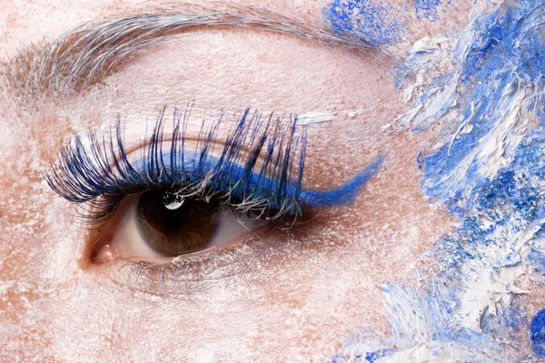 Maquillaje de arte. Hermoso retrato de mujer con maquillaje, primer plano — Foto de Stock