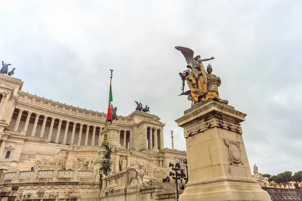 ROME - January 09: View of the Piazza Venezia  in Rome January 09, 2016 in Rome, Italy.Rome, Italy. — Stock Fotó