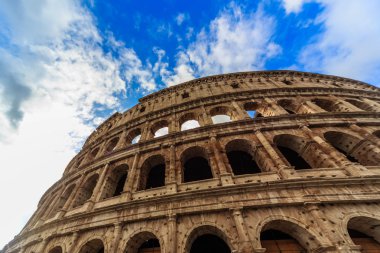 Roma - 10 Ocak: 10 Ocak 2016 yılında Coliseum dış Roma, İtalya.