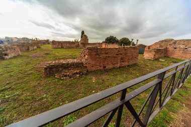 Roma - 13 Ocak: Roma Forumu bir yükseklikten Roma, İtalya görünümü üzerinde 13 Ocak 2016.