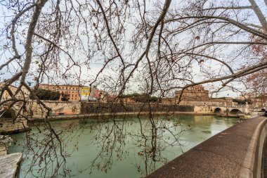 Roma - 12 Ocak: Roma, İtalya için 12 Ocak 2016 Tiber Nehri'nin güzel görünüm.