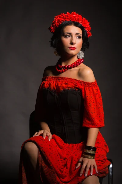 Elegant, seductive woman in red. — Stock Photo, Image