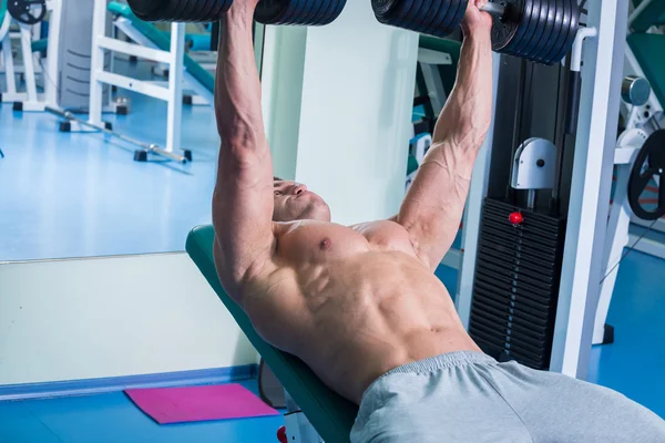 Starke körperliche Übungen — Stockfoto