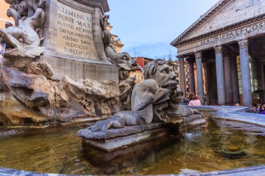 Roma - 12 Ocak: Romejanuary 12, 2016 yılında Roma, İtalya, Pantheon.