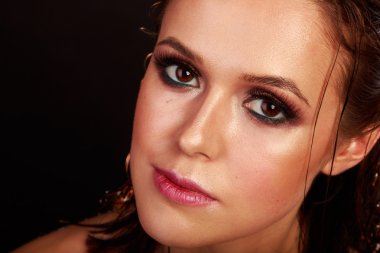 Güzel saç siyah beyaz portre kadınla