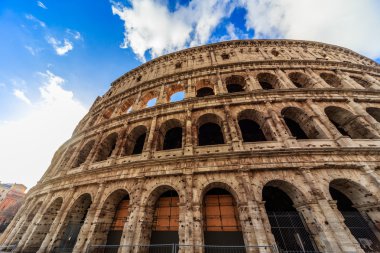 Roma - 10 Ocak: 10 Ocak 2016 yılında Coliseum dış Roma, İtalya.