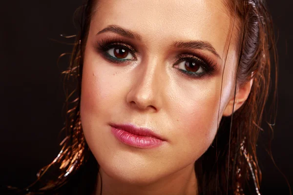 Güzel saç siyah beyaz portre kadınla