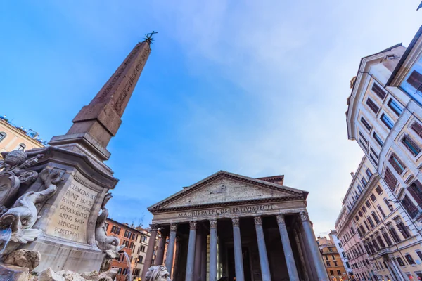 Rom - 12 januari: Pantheon i Romejanuary 12, 2016 i Rom, Italien. — Stockfoto
