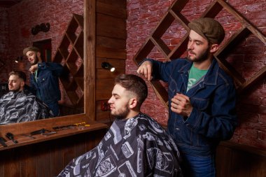 Kuaför tarak istemci Berber Dükkanı