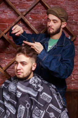 Kuaför tarak istemci Berber Dükkanı