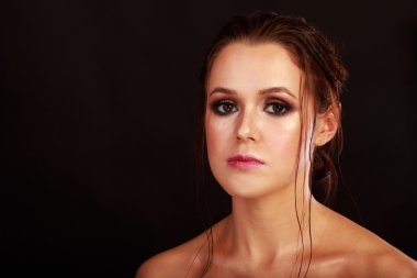 Güzel saç siyah beyaz portre kadınla