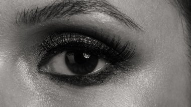 Güzel göz makyaj eyeliner