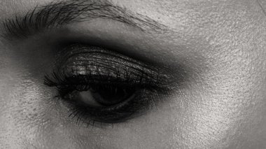 Güzel göz makyaj eyeliner