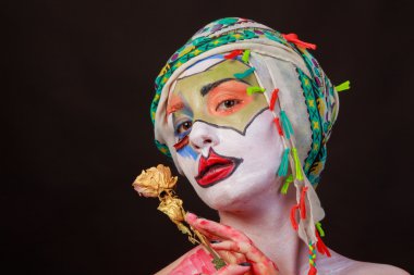 Yaratıcı, parlak makyaj. İlginç bir görüntü.