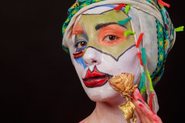 Yaratıcı, parlak makyaj. İlginç bir görüntü.