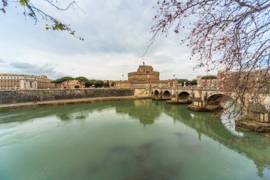 Roma - 12 Ocak: Roma, İtalya için 12 Ocak 2016 Tiber Nehri'nin güzel görünüm.