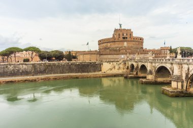 Roma - 12 Ocak: Roma, İtalya için 12 Ocak 2016 Tiber Nehri'nin güzel görünüm.