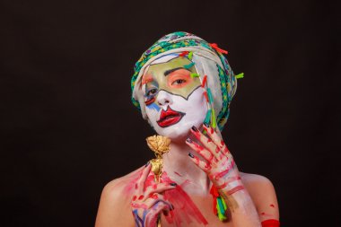 Sanat makyaj. Güzel kadın portre makyajlı, yakın çekim