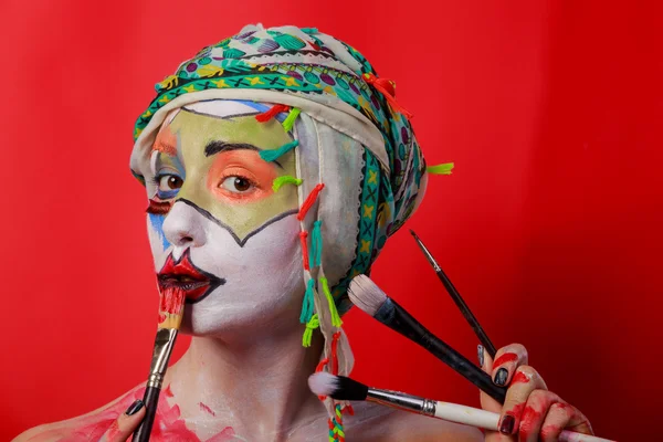 Sanat makyaj. Güzel kadın portre makyajlı, yakın çekim