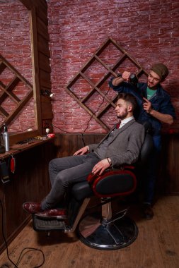Kuaför tarak istemci Berber Dükkanı