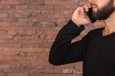 Telefon ile başarılı delikanlı