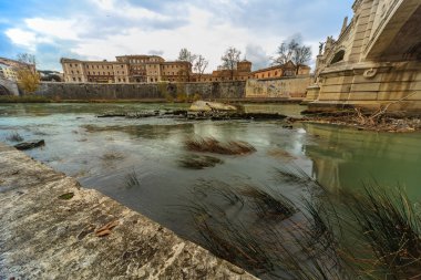 Roma - 12 Ocak: Roma, İtalya için 12 Ocak 2016 Tiber Nehri'nin güzel görünüm.