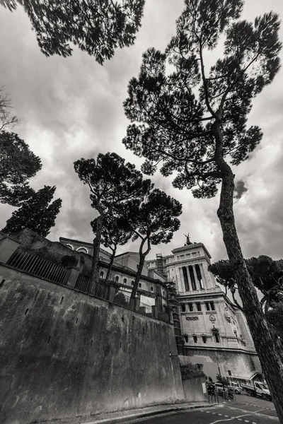 ROMA - 6 de enero: Los arcos y ruinas del Foro Romano 6, 2016 en Roma, Italia . —  Fotos de Stock