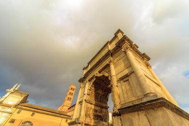 Roma'nın güzel kemer. Güzel tarihi manzara