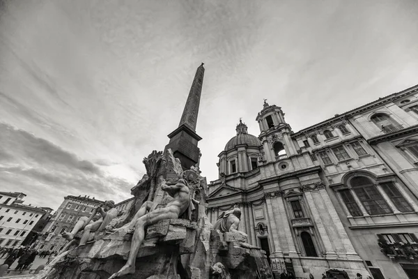 ROMA - 6 de janeiro: Ruas de Roma, Roma antiga 6, 2016 em Roma, Itália . — Fotografia de Stock