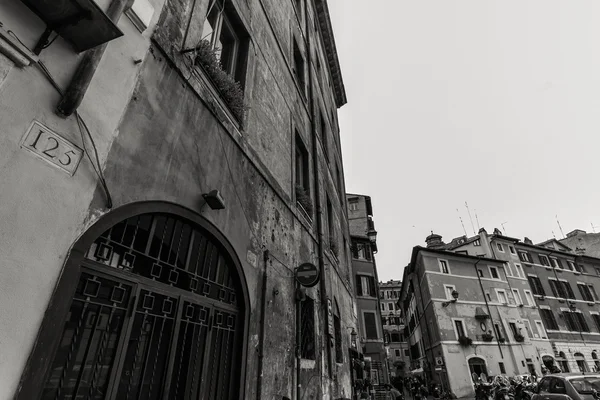 ローマ - 1 月 6 日: ローマの通り古代ローマ 6、2016 年までにローマ, イタリア. — ストック写真