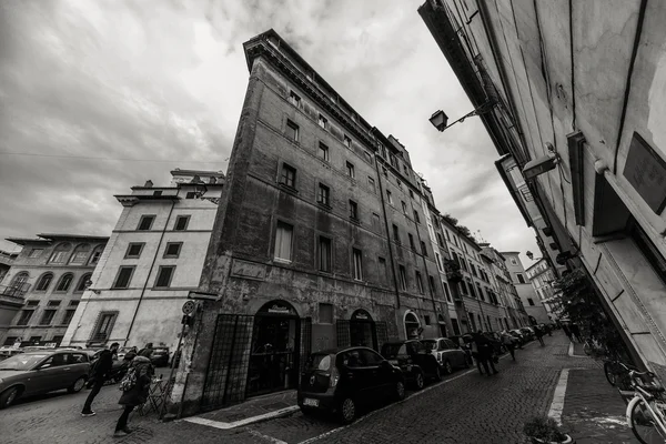 ROME - January 6: Streets of Rome, ancient Rome 6, 2016 in Rome, Italy. — Stock Photo, Image