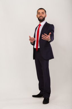 Güzel iş takım elbiseli bir adam