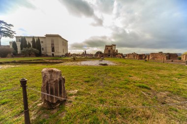 Roma Forumunun kalıntıları