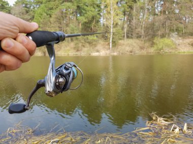 Fener iplik ile. Başarılı Balık tutma.