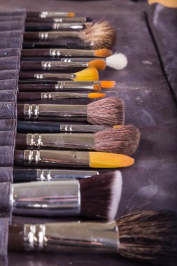Araçlar makyaj sanatçısı. Makyaj fırçaları
