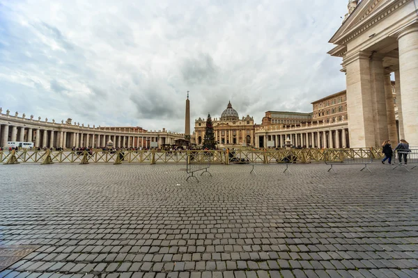 St. Peter's Square. Beautiful city. — Stock Photo, Image