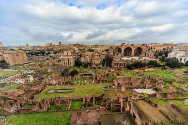 Ongelooflijke ruïnes van het Forum Romanum — Stockfoto