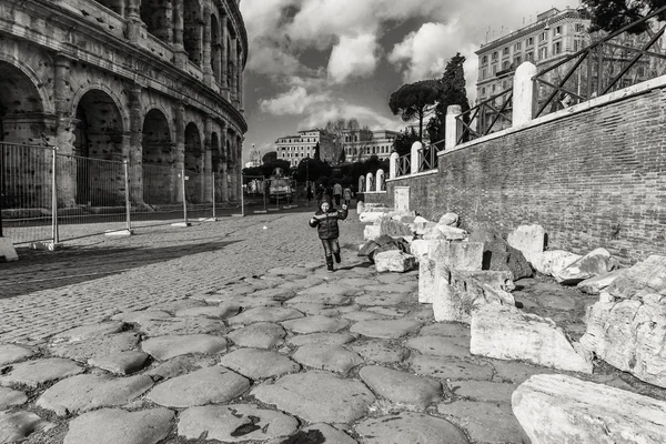 ROMA - 6 de janeiro: Ruas de Roma, Roma antiga 6, 2016 em Roma, Itália . — Fotografia de Stock