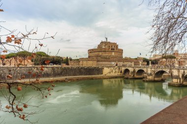 Roma - 12 Ocak: Roma, İtalya için 12 Ocak 2016 Tiber Nehri'nin güzel görünüm.