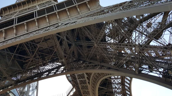 Beautiful view of the Eiffel Tower — Stock Photo, Image