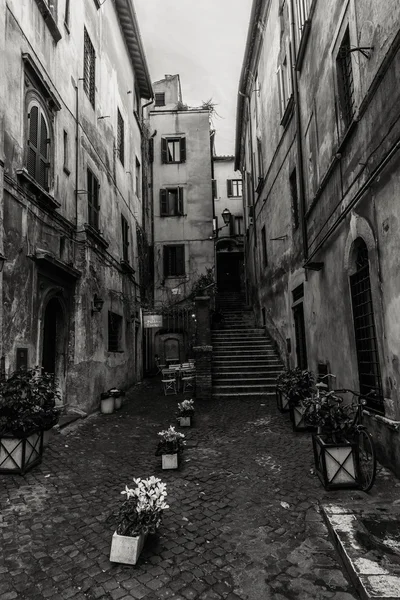 Hermosas, hermosas, antiguas calles de Roma — Foto de Stock