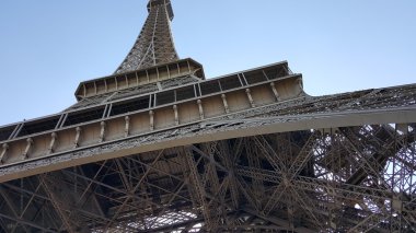 Paris 'teki Eyfel Kulesi