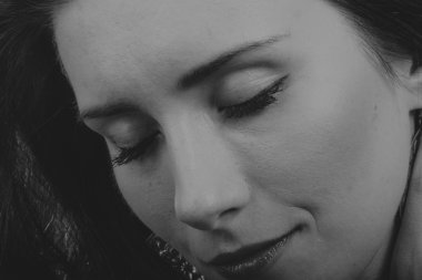 Güzel bir rakam ile güzel esmer