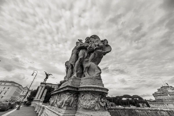 偉大なローマ、テヴェレ川の景色および建築記念碑. — ストック写真