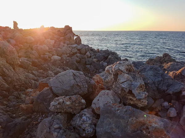 Superbe coucher de soleil sur la mer. Beau paysage d'été. Été — Photo