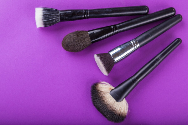 Профессиональные средства макияжа
