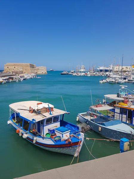 05.20.16. Greece, Heraklion. Beautiful view of the harbor of Her — Stock Photo, Image