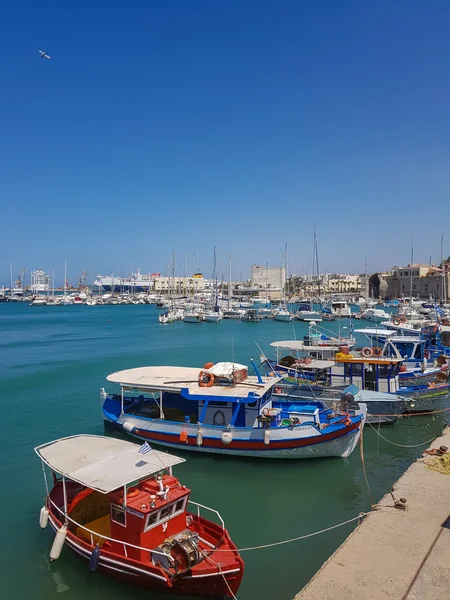 05.20.16. Grecia, Heraklion. Hermosa vista del puerto de Su —  Fotos de Stock