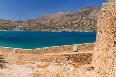 Spinalonga Adası Yunanistan. Antik kalıntılar ve Deniz Manzaralı